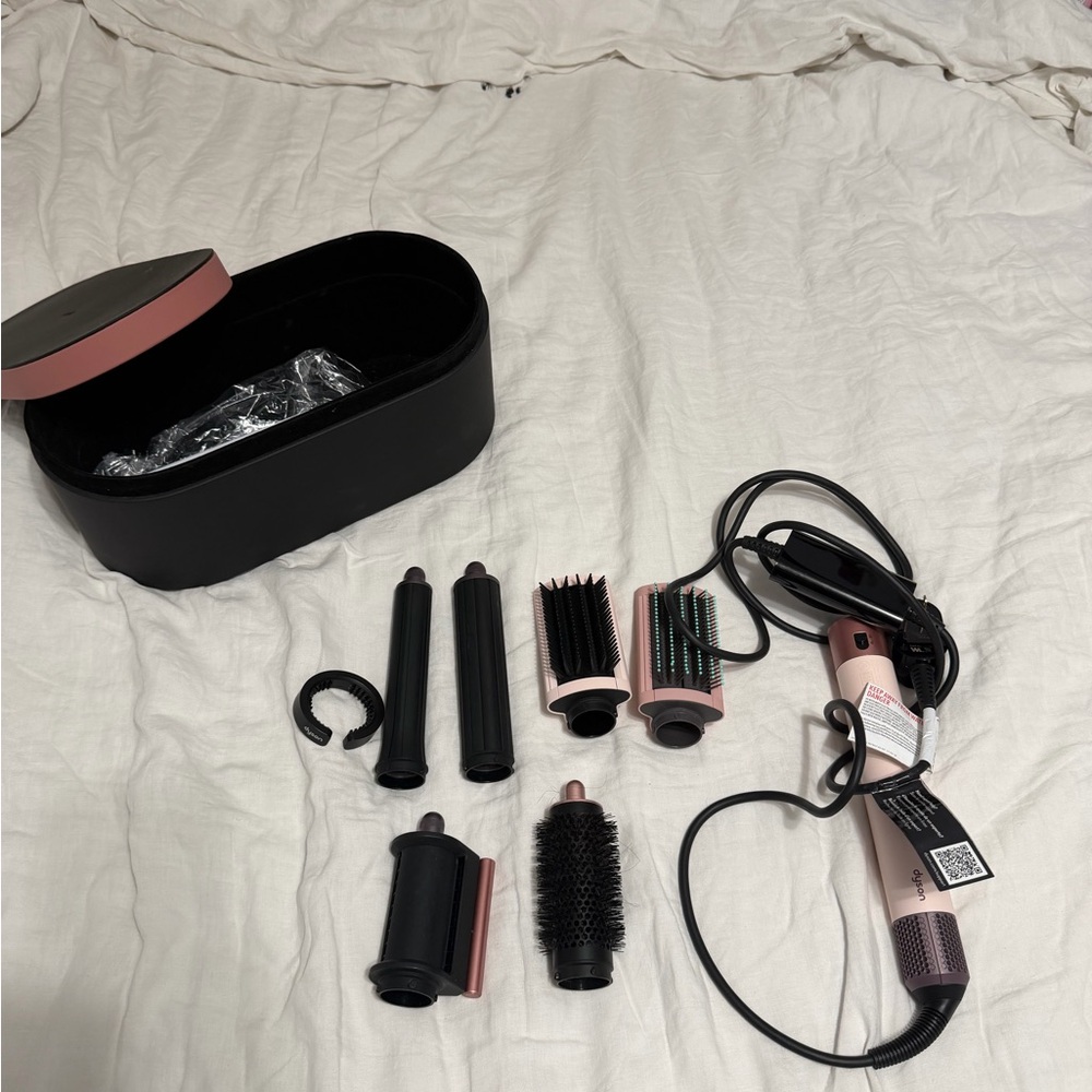 Dyson Hair Styling Set/ refurbished - Picture 4 of 7